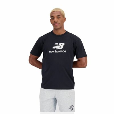 T-shirt med kortärm Herr New Balance Essentials Stacked Logo Svart (Storlek: L)